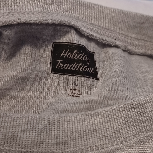 4/$40 Gray Long Sleeve Tee - Size Large - Picture 6 of 7